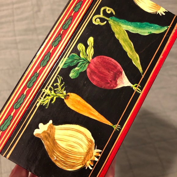 Vintage Storage Container - Picture 4 of 10